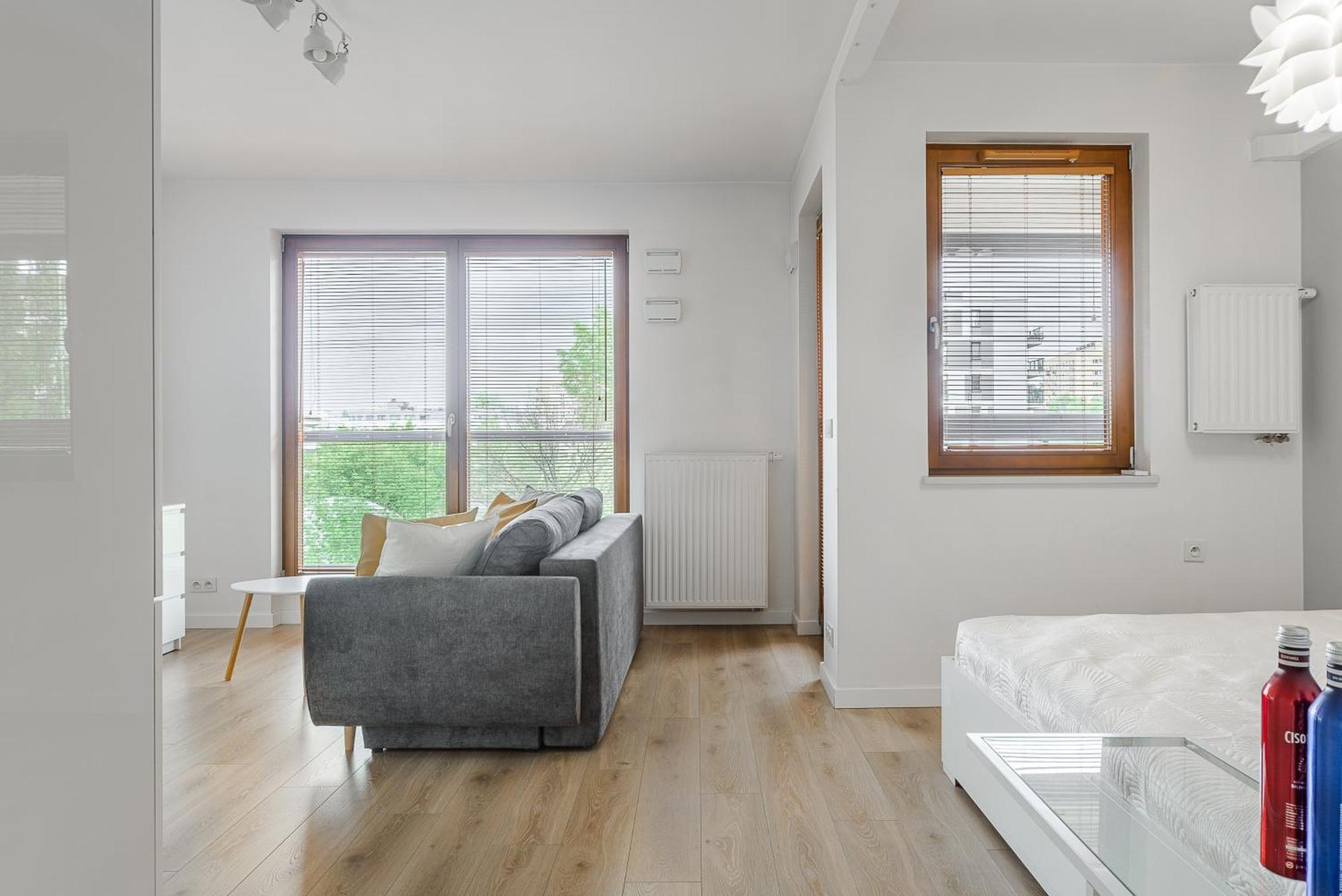 Cozy Family Apartments With Balcony Near Zlote Tarasy Варшава Екстер'єр фото