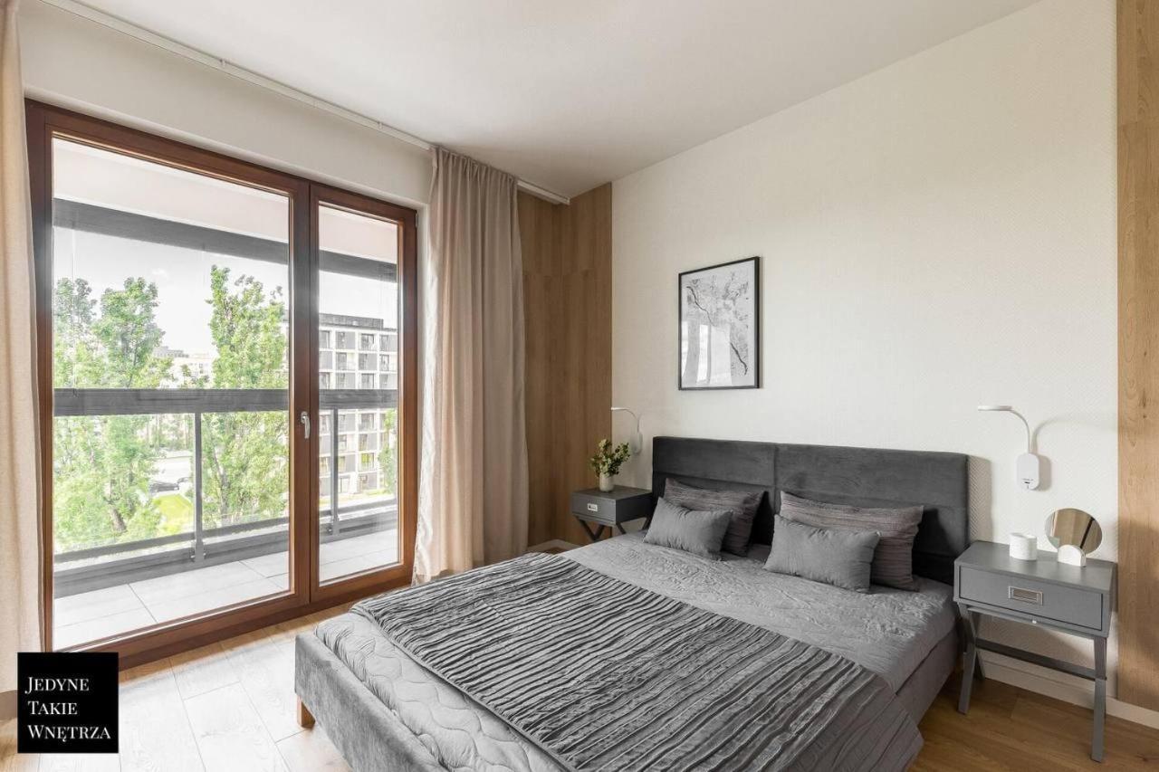 Cozy Family Apartments With Balcony Near Zlote Tarasy Варшава Екстер'єр фото