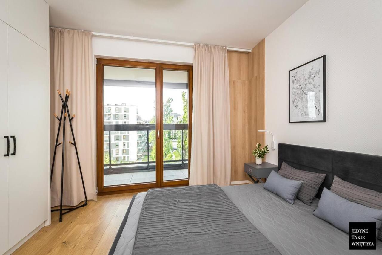 Cozy Family Apartments With Balcony Near Zlote Tarasy Варшава Екстер'єр фото