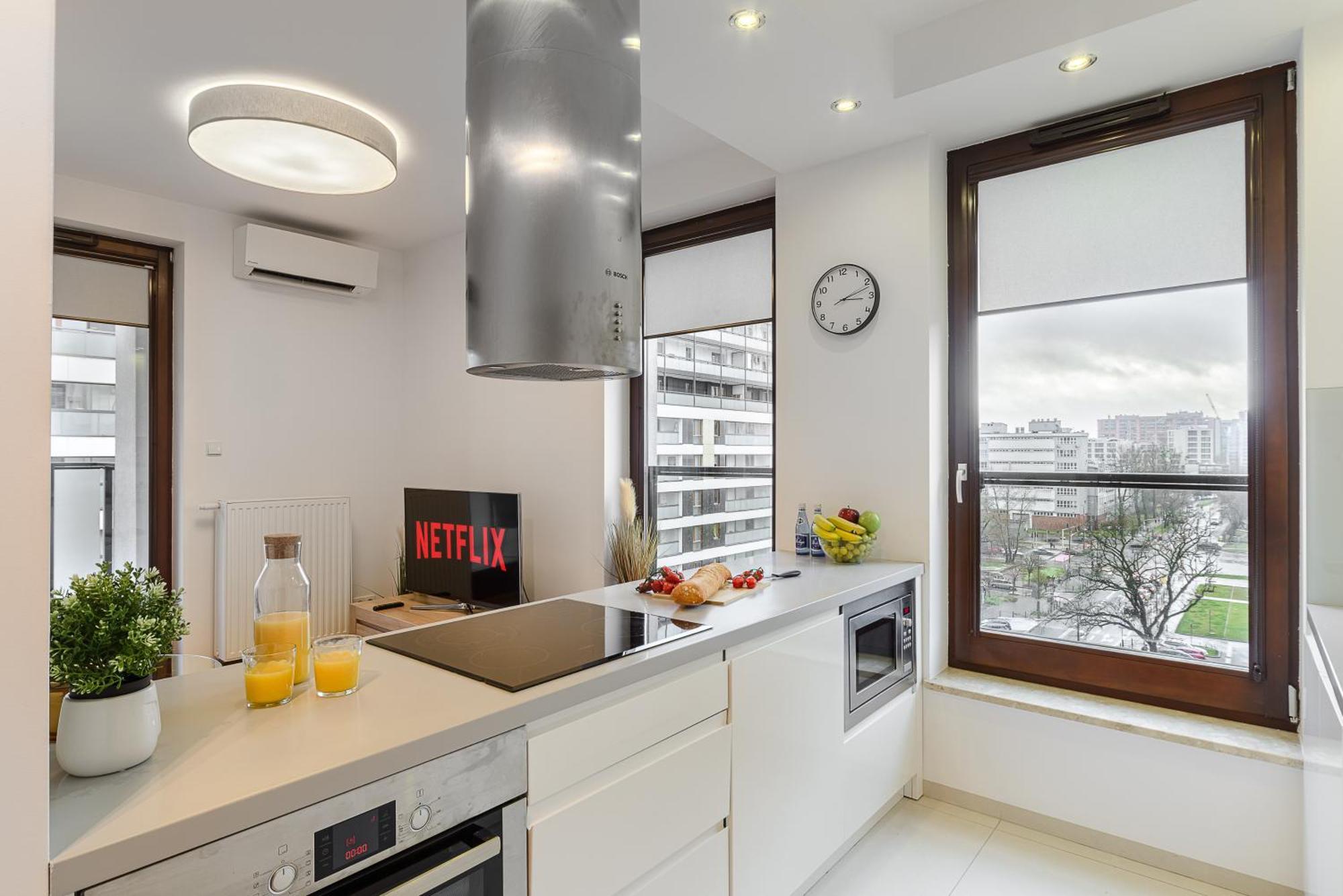 Cozy Family Apartments With Balcony Near Zlote Tarasy Варшава Номер фото