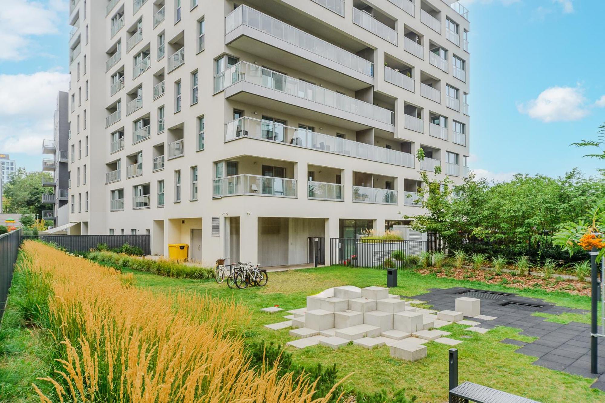 Cozy Family Apartments With Balcony Near Zlote Tarasy Варшава Номер фото