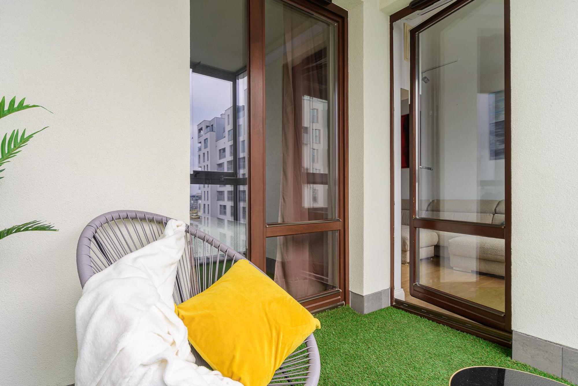 Cozy Family Apartments With Balcony Near Zlote Tarasy Варшава Екстер'єр фото